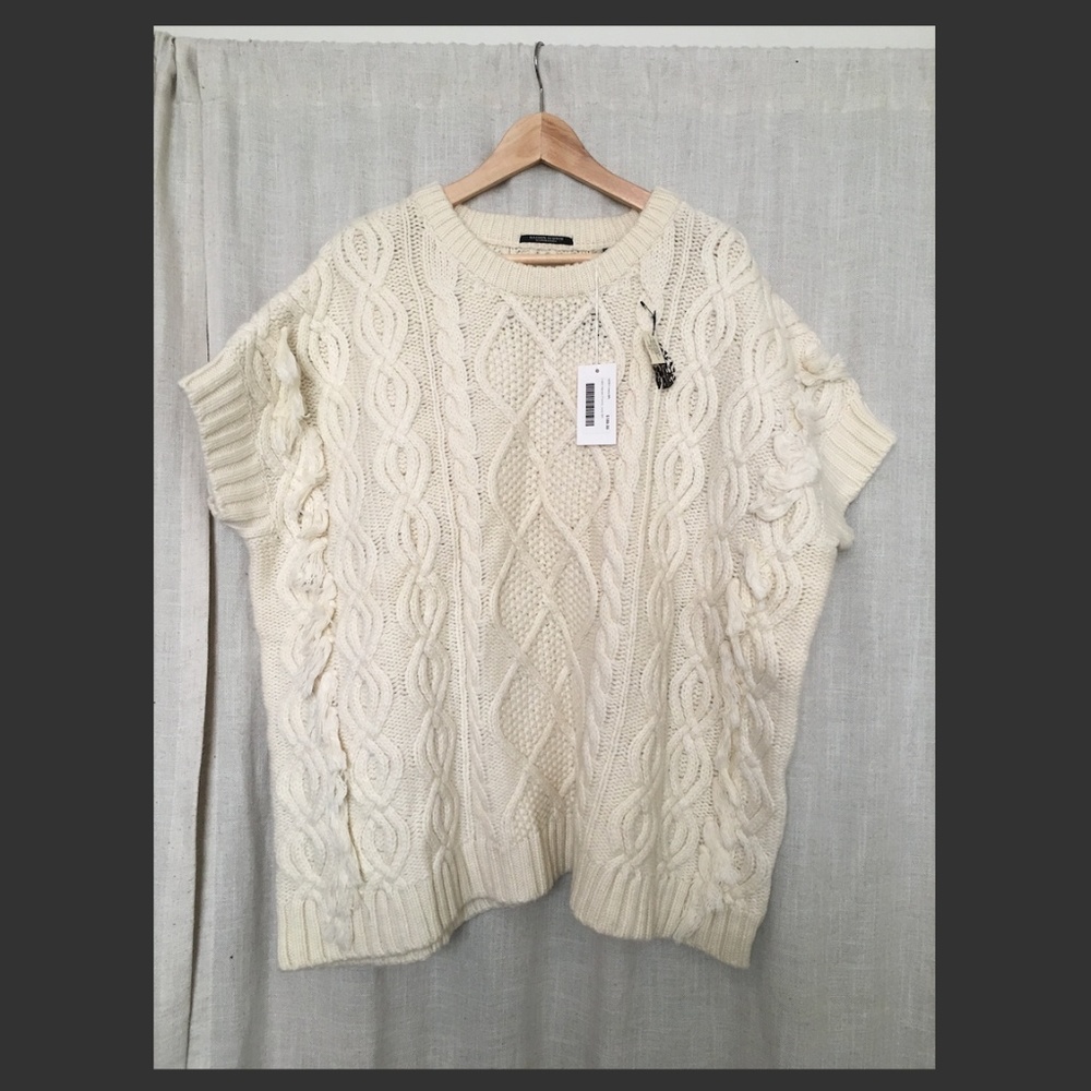 NEW Oversized cable sweater poncho NWOT